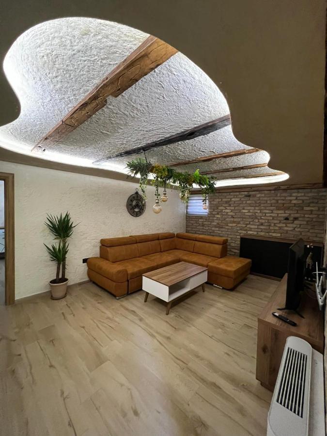 Motel Pizzeria Actros Nova Topola Exteriör bild