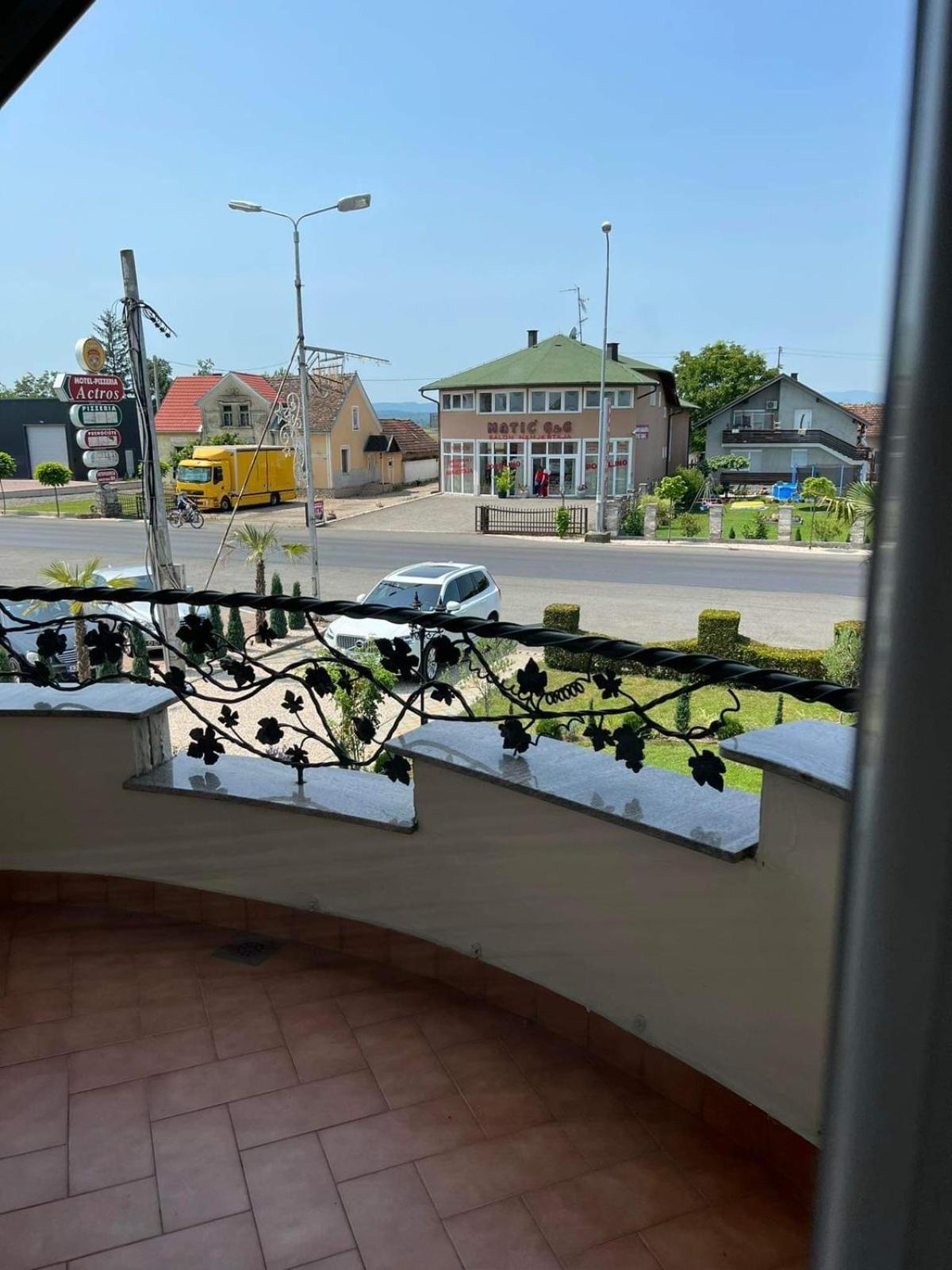 Motel Pizzeria Actros Nova Topola Exteriör bild